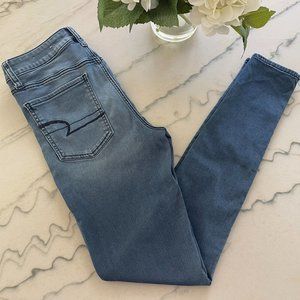 American Eagle | Medium Wash Super Super Stretch X High Rise Jegging | 8 Long